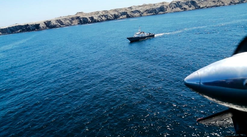 Sigue búsqueda de desaparecido por naufragio en Totoralillo: dos víctimas fueron rescatadas tras nadar 3 kilómetros