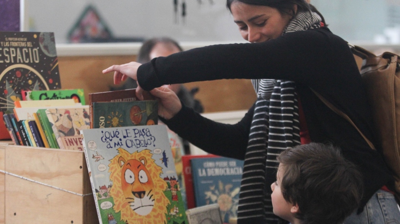 FILVA celebra 10 años con más de 100 editoriales y actividades gratuitas en el Parque Cultural de Valparaíso