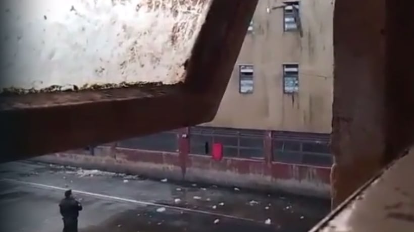 [VIDEO] Sancionaron a reo que publicó video con &quot;pelotazos&quot; hacia la cárcel de Puerto Montt