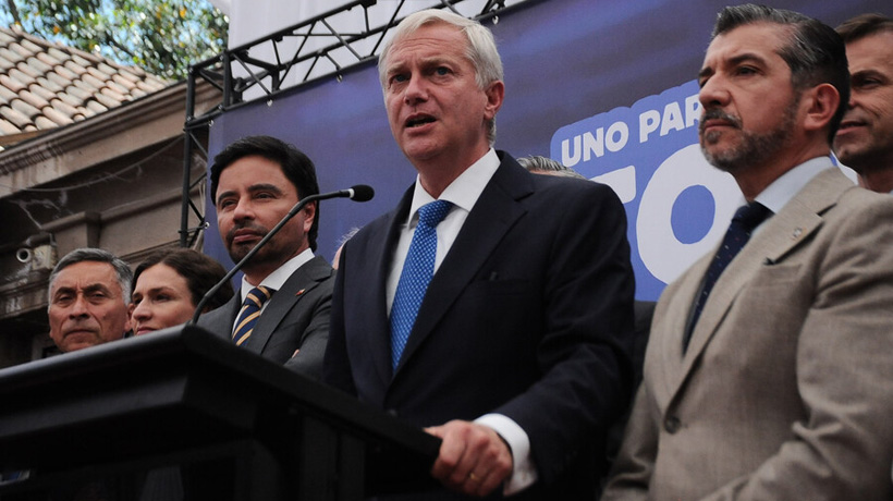 Kast emplazó a Boric a trasladarse a la frontera con Perú tras anuncio de militarización de la zona