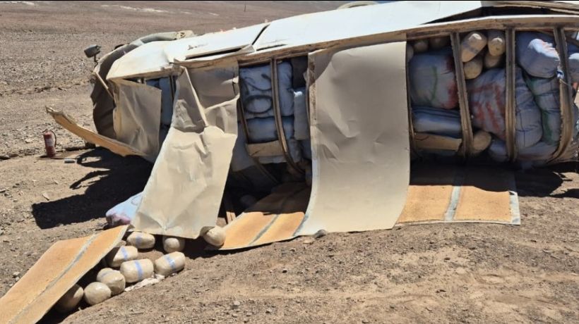 Antofagasta registra el mayor decomiso de marihuana en su historia: más de 4 toneladas incautadas por accidente en ruta