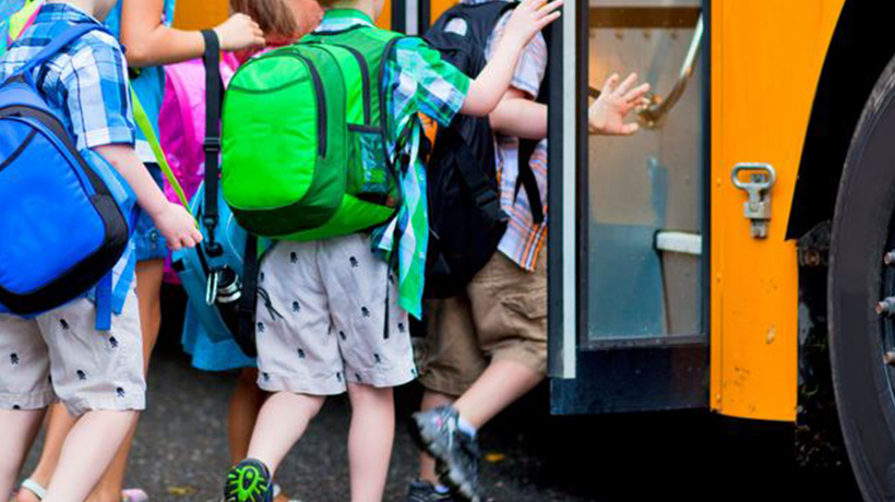 Bus escolar fue impactado por camión en Hijuelas: se dio a la fuga y se ingresó una denuncia