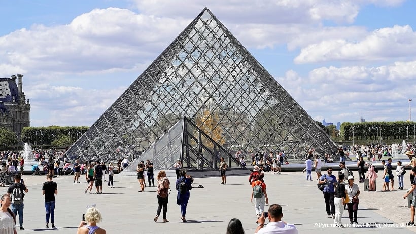 Una auditoría de 2018 alertó del riesgo del balcón del robo del Louvre