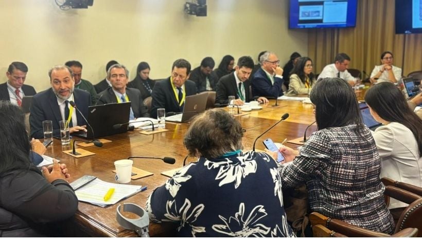 Debaten ajustes clave al proyecto de ley de desalinización en la Cámara de Diputados