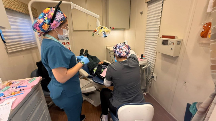 Operativo dental gratuito benefició a más de cien menores en Ancud