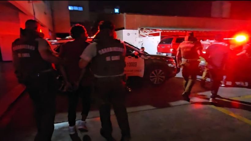 Detienen a tres sujetos por microtráfico en el centro de Iquique: uno de los aprehendidos tiene orden de expulsión del país