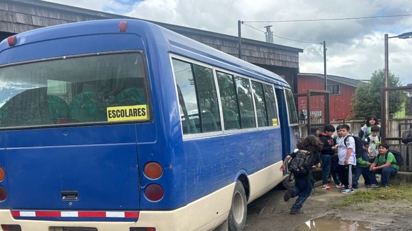 SLEP Chiloé licita transporte escolar 2026 por más de 3 mil 700 millones de pesos
