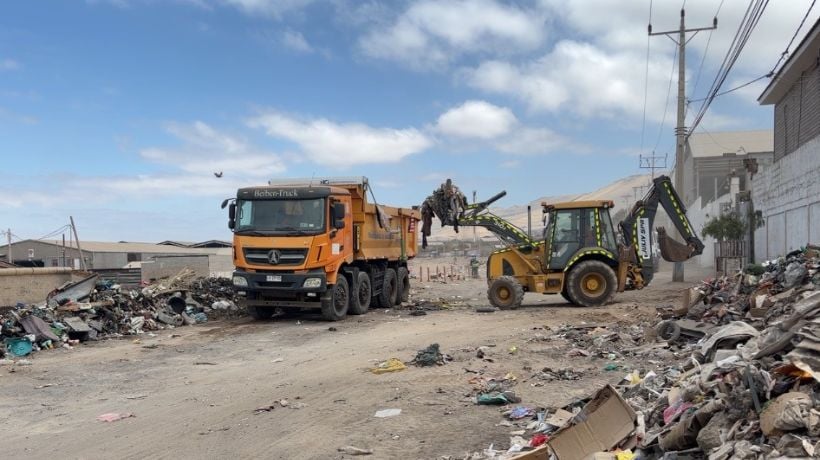 Más de 300 toneladas de residuos fueron retiradas desde Héroes de la Concepción en Antofagasta