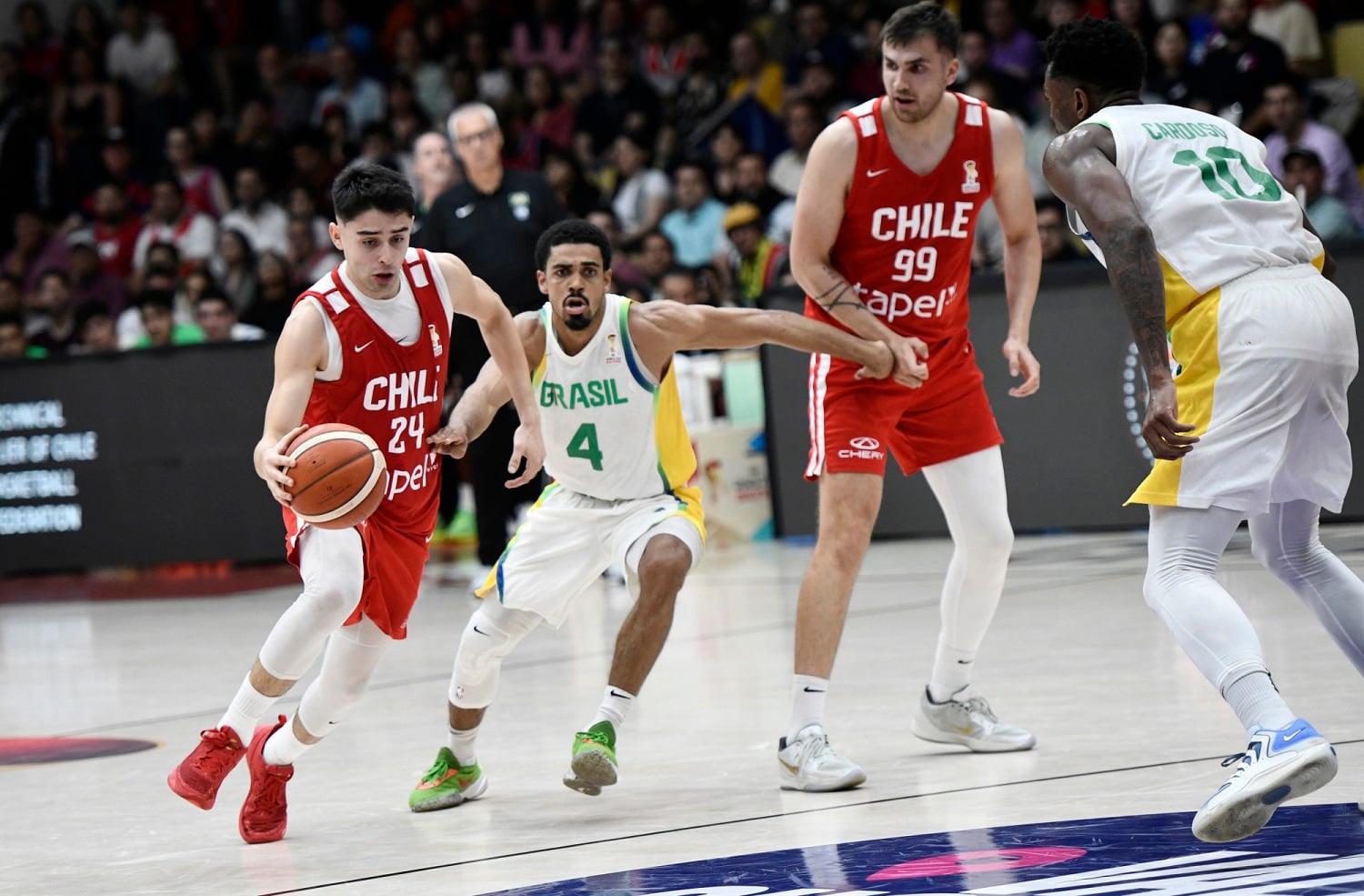 Chile perdió ante Brasil en el inicio de Calsificatorio de las Américas