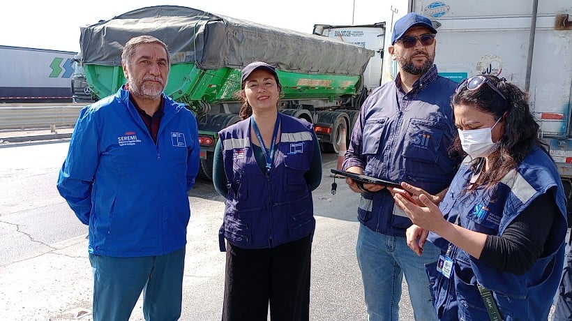 Infracciones de tránsito y tres extranjeros denunciados deja control carretero integrado en La Negra