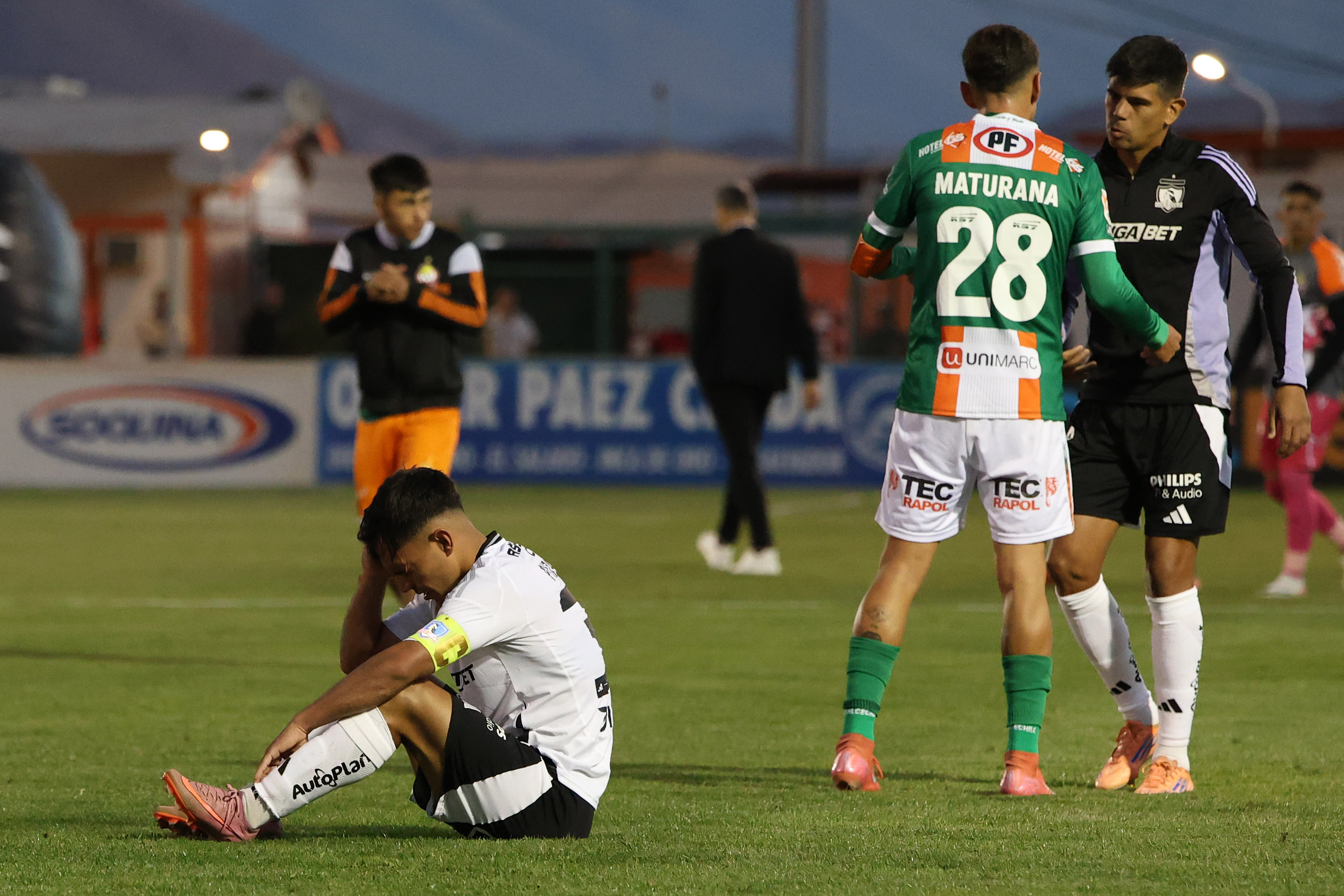 Colo Colo perdió 3-0 frente a Cobresal y puso en riesgo su clasificación a la Sudamericana
