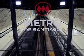 Por cierre de la Teletón: Metro de Santiago extenderá su horario de funcionamiento
