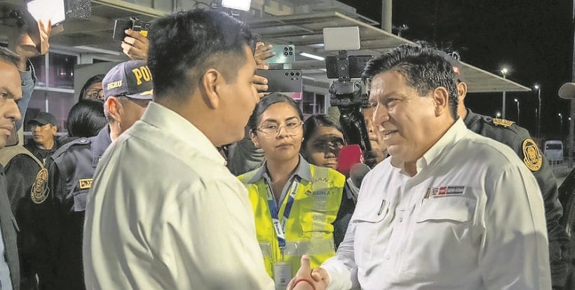 Gobernador de Arica sostuvo encuentro con ministro del Interior de Perú por crisis migratoria