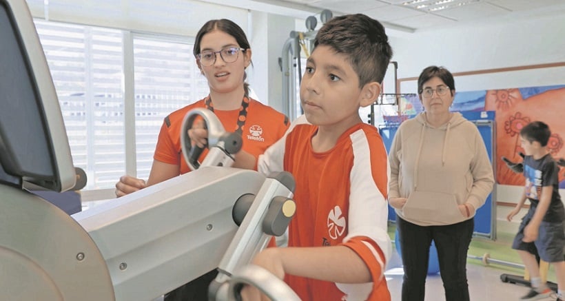 Mateo, el niño copiapino que emocionó al país durante la Teletón 2025