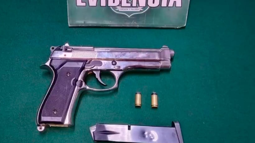 [VIDEO] Carabineros detuvo a dos sujetos armados involucrados en un robo en Iquique