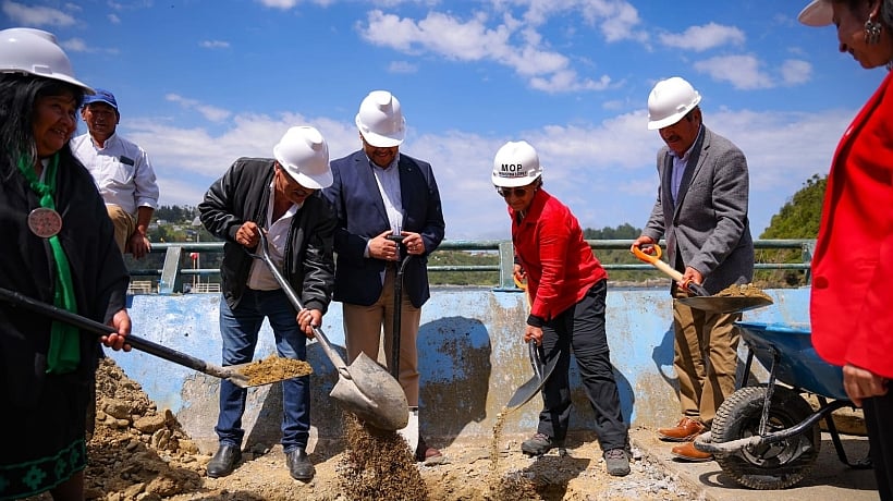Colocan la primera piedra de la nueva caleta de Bahía Mansa y del agua potable rural
