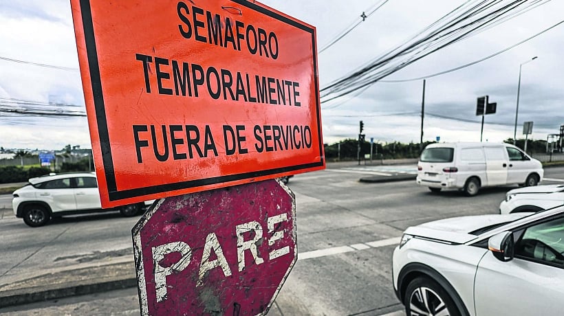 Repusieron el semáforo en acceso al sector Valle Volcanes de Puerto Montt