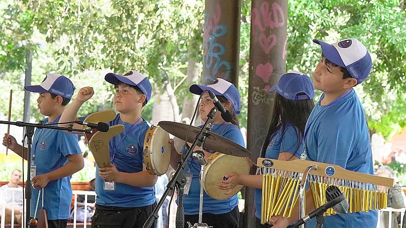 Escolares de Calbuco brillaron en Filsa y completaron exitosa gira cultural en Santiago
