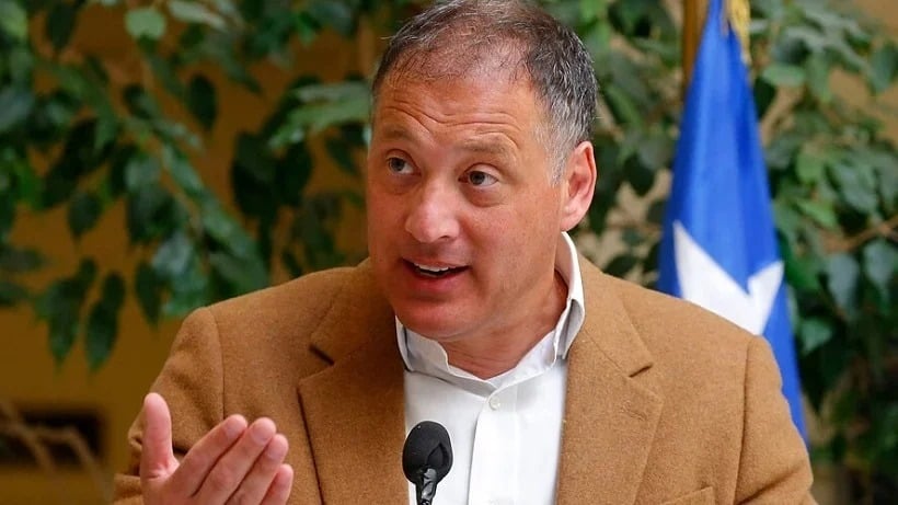 Diputado José Miguel Castro (RN) destaca que proyecto que prohíbe celulares en clases será ley: “Es una buena noticia para los niños”