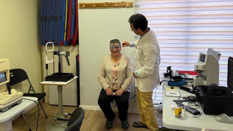 Personas mayores de Chonchi recibieron operativo oftalmológico gratuito