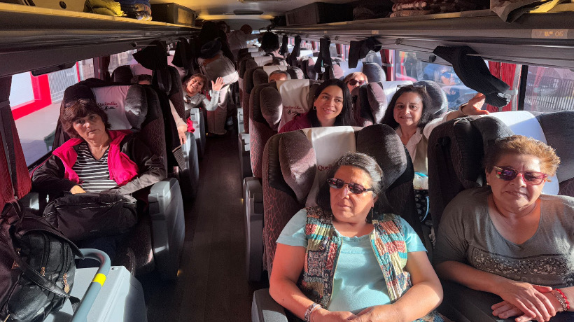 Jubilados de la Red Asistencial iniciaron viaje al Encuentro de Afiliados Pasivos 2025 en Villarrica