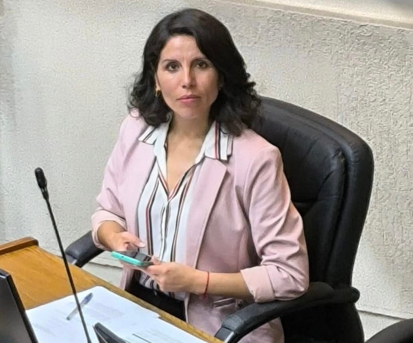 Senadora Gatica solicita auditoría al Servicio de Salud Los Ríos para determinar deuda con proveedores de insumos