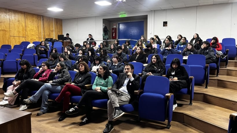 En Puerto Montt motivaron la inserción femenina en carreras del rubro energético