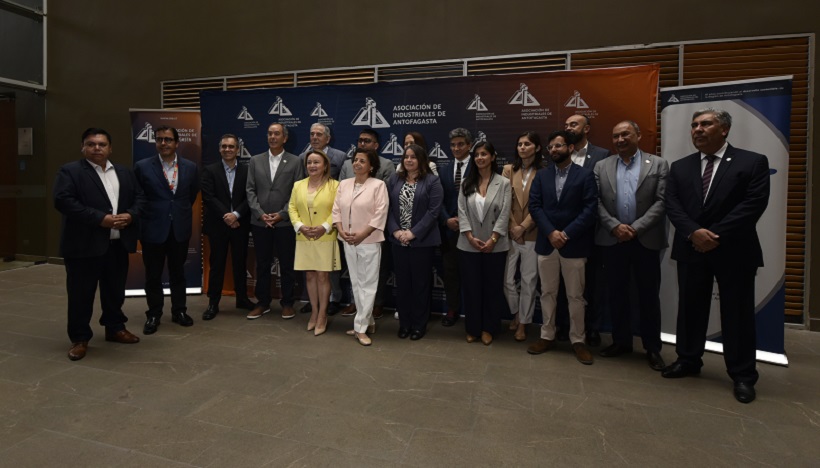 Minería al 2050: Ministra Williams delineó política nacional en encuentro de proveedores en Antofagasta