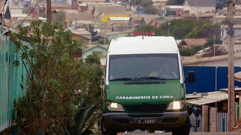Noche infernal en Cartagena: dispararon unas 50 veces a casa y queman dos autos