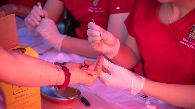 Un 99,7% de pacientes con VIH en el Biobío accede de forma gratuita a la terapia antirretroviral