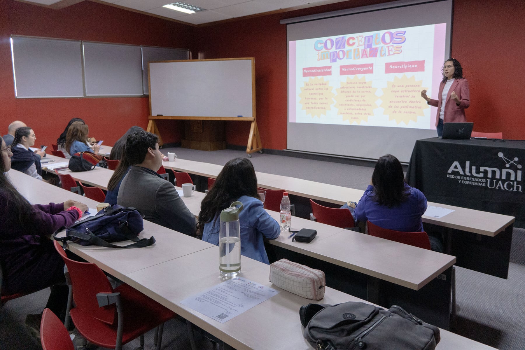 Alumni UACh convocó a actores claves en primer seminario sobre inclusión