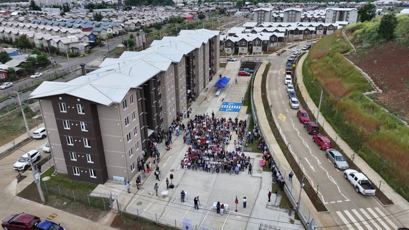 149 familias del comité Vida Nueva de Padre Las Casas reciben las llaves de sus viviendas