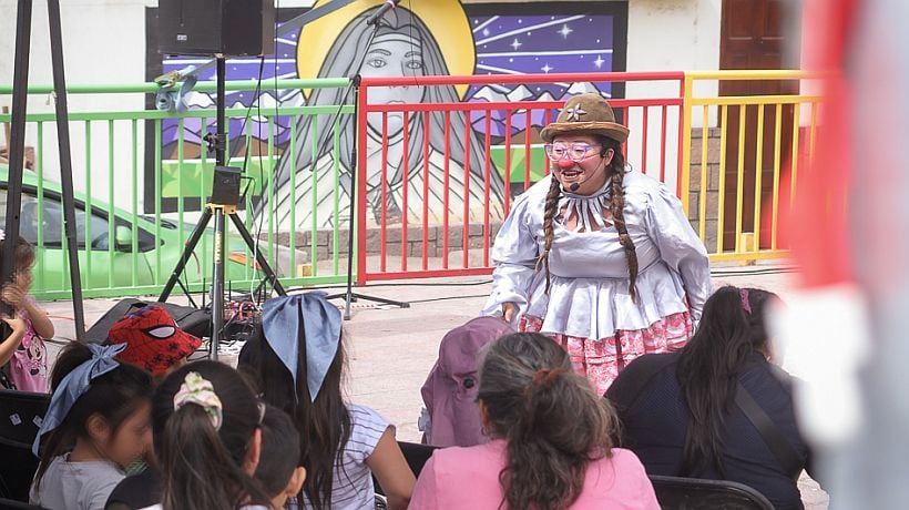 Las artes escénicas llegaron a las poblaciones Jorge Inostrosa y El Colorado de Iquique