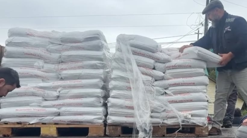 Entregaron fertilizantes a 69 agricultores de Hualaihué