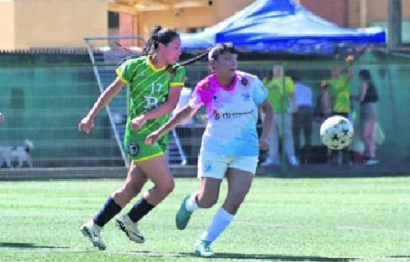 Lísperguer y Javiera Carrera empatan 1-1 en el arranque de la final