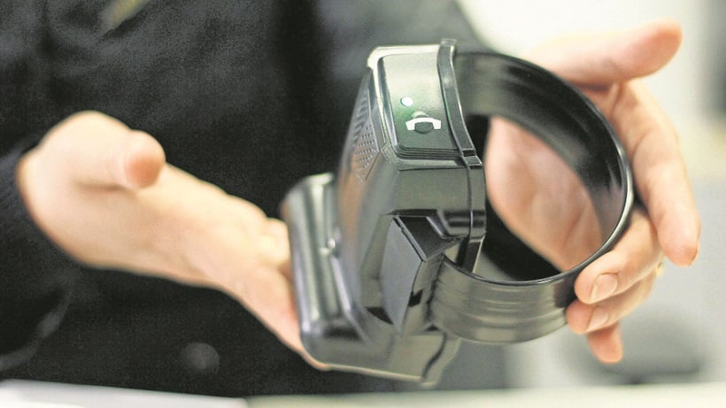 De 1.608 causas judiciales por VIF solo 41 incluían tobillera electrónica en Atacama