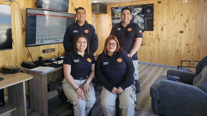 Bomberos de Quellón inauguró sala de máquinas y central de alarmas