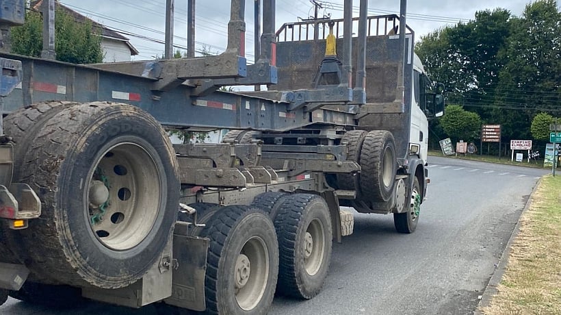 Vecinos de Puerto Octay piden prohibir paso de camiones por riesgo patrimonial