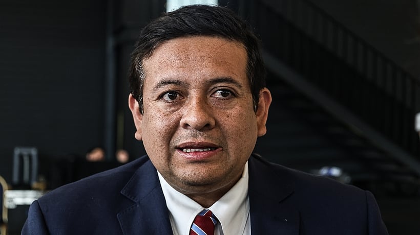 Alcalde de Calbuco aseguró desconocer inhabilidad para ejercer cargos públicos