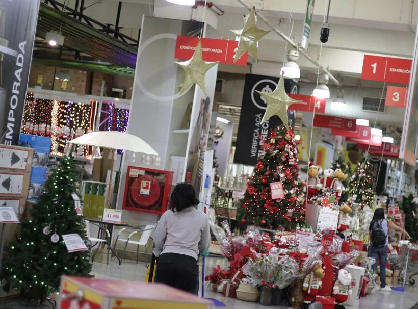 Hogares destinarán cerca de 340 mil pesos adicionales en gastos por Navidad y Año Nuevo