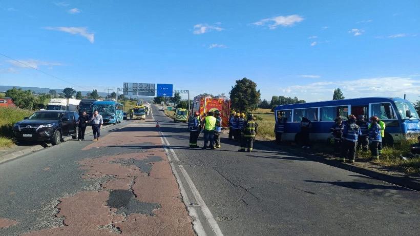 Un total de 29 personas fueron las lesionadas en colisión de dos buses y vehículo en Chonchi