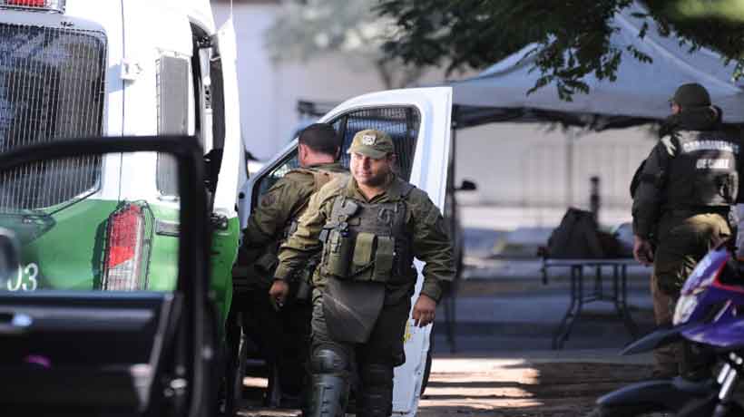 Mujer usó un cuchillo cocinero para asaltar a adulto mayor: le robó 2 mil pesos, la detuvieron y quedó en libertad