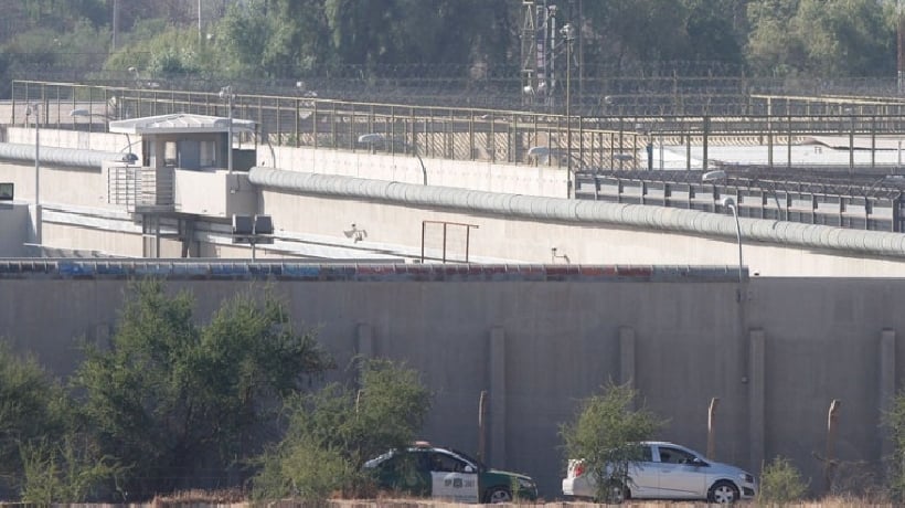 Dos nuevos reos son trasladados a Punta Peuco: Son condenados por abuso sexual y violación a menores