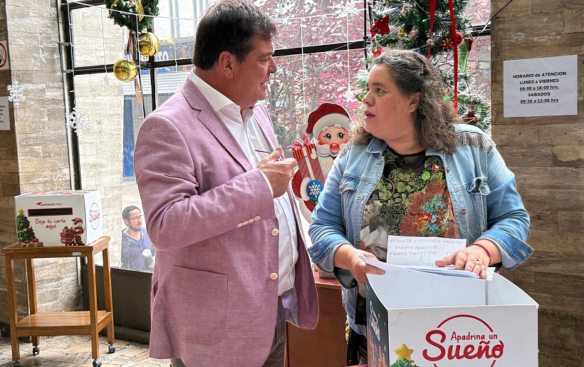 Autoridades regionales se suman a la campaña de Navidad “Apadrina un Sueño” de Correos de Chile