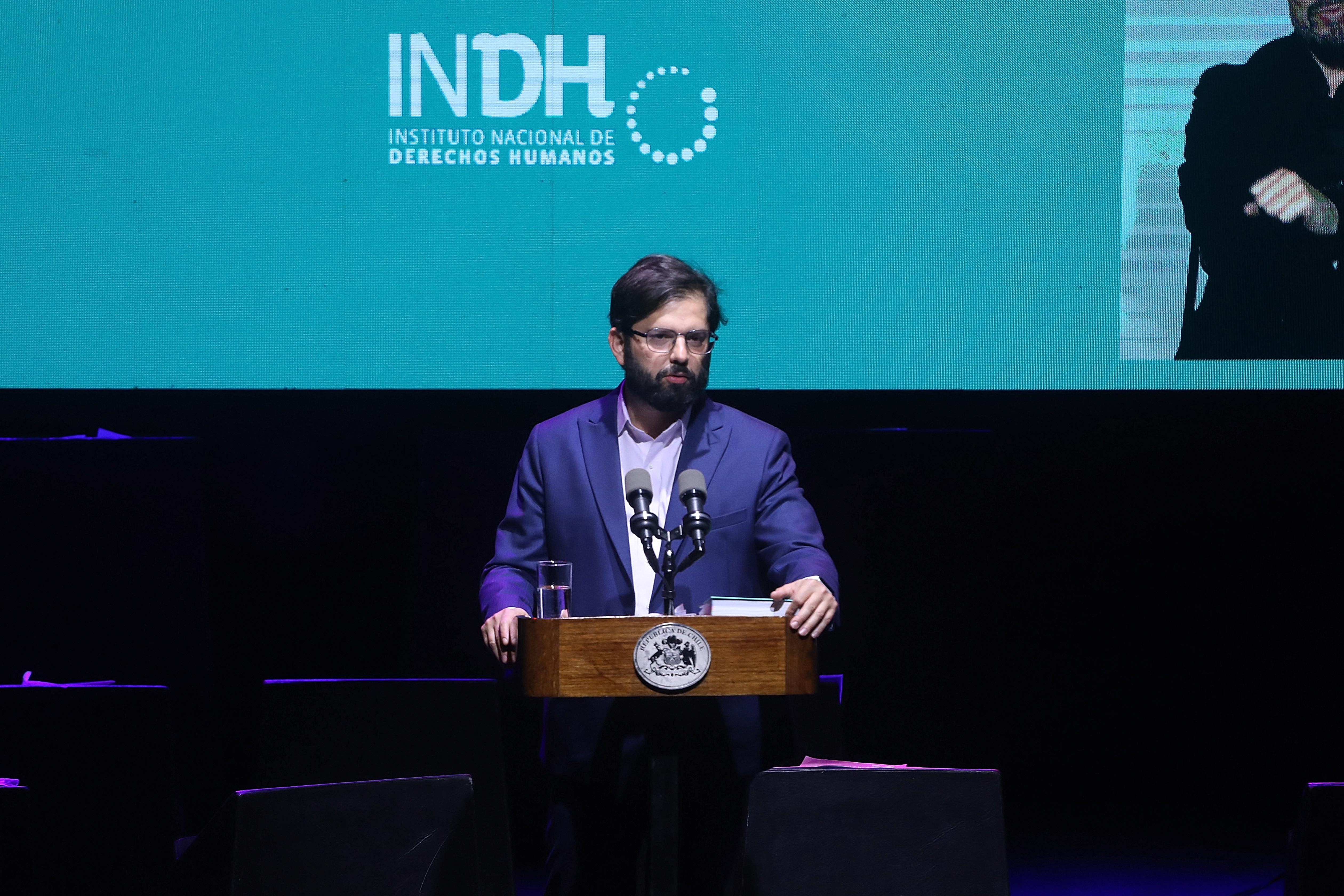 Boric en entrega del Informe 2025 del INDH: &quot;Los derechos humanos se respetan siempre&quot;