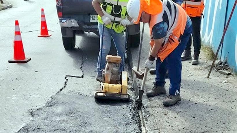 Puerto Montt busca contar con un camión bacheador para agilizar reparaciones viales