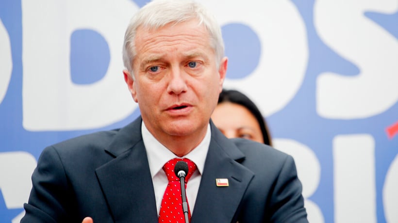 Kast acusa a Jara de mentir sobre intenciones de retroceder en beneficios sociales