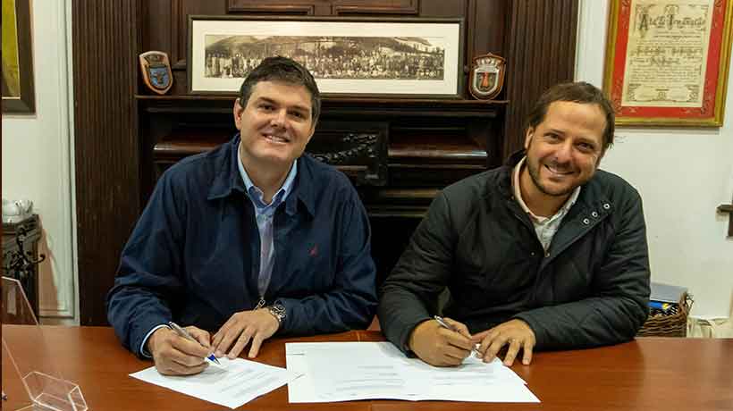 Zapallar renueva alianza para proteger sus pulmones verdes: Cerro La Cruz y Parque El Boldo aseguran continuidad hasta 2026