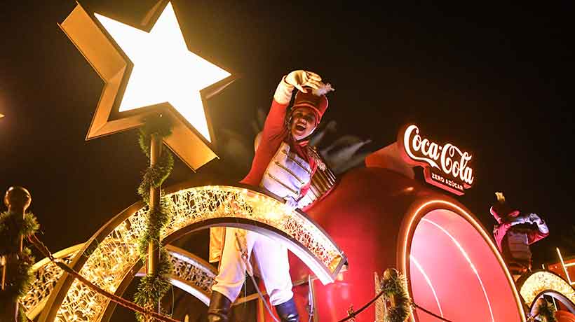 [FOTOS] Así se vivió la caravana navideña Coca-Cola en Viña del Mar