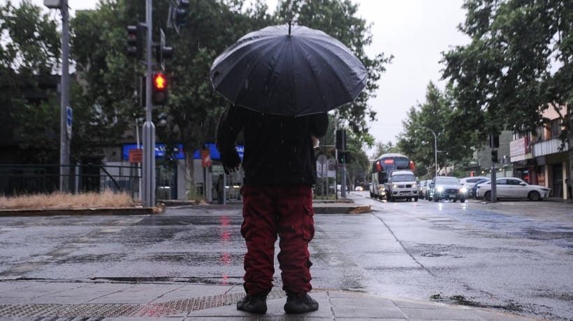 Chubascos aislados y vientos de hasta 40 km/h acompañan la segunda vuelta en la Región de Valparaíso